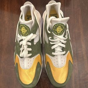 NWT Nike Air Huarache